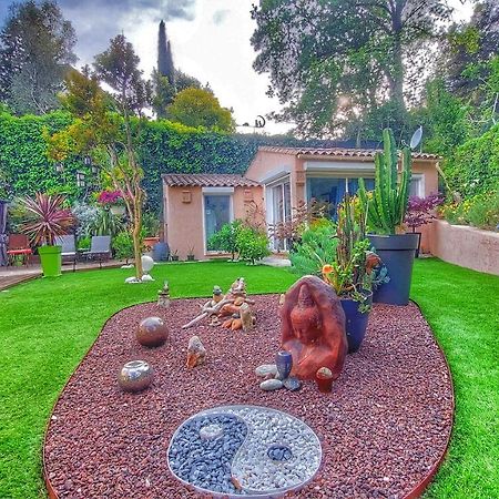 Dans Un Jardin Bb Et Jacuzzi Bed & Breakfast Mandelieu-La Napoule Exterior photo