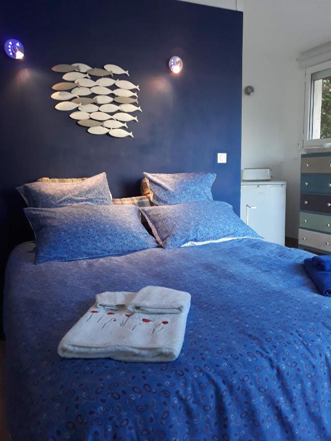 Dans Un Jardin Bb Et Jacuzzi Bed & Breakfast Mandelieu-La Napoule Exterior photo