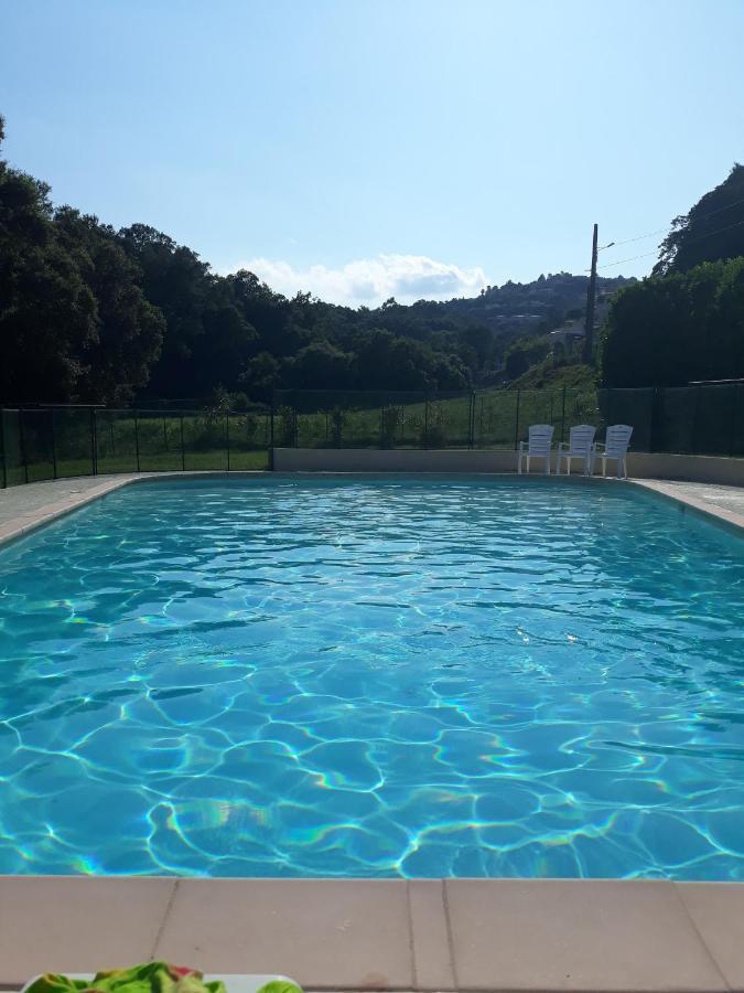 Dans Un Jardin Bb Et Jacuzzi Bed & Breakfast Mandelieu-La Napoule Exterior photo