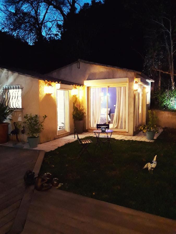 Dans Un Jardin Bb Et Jacuzzi Bed & Breakfast Mandelieu-La Napoule Exterior photo