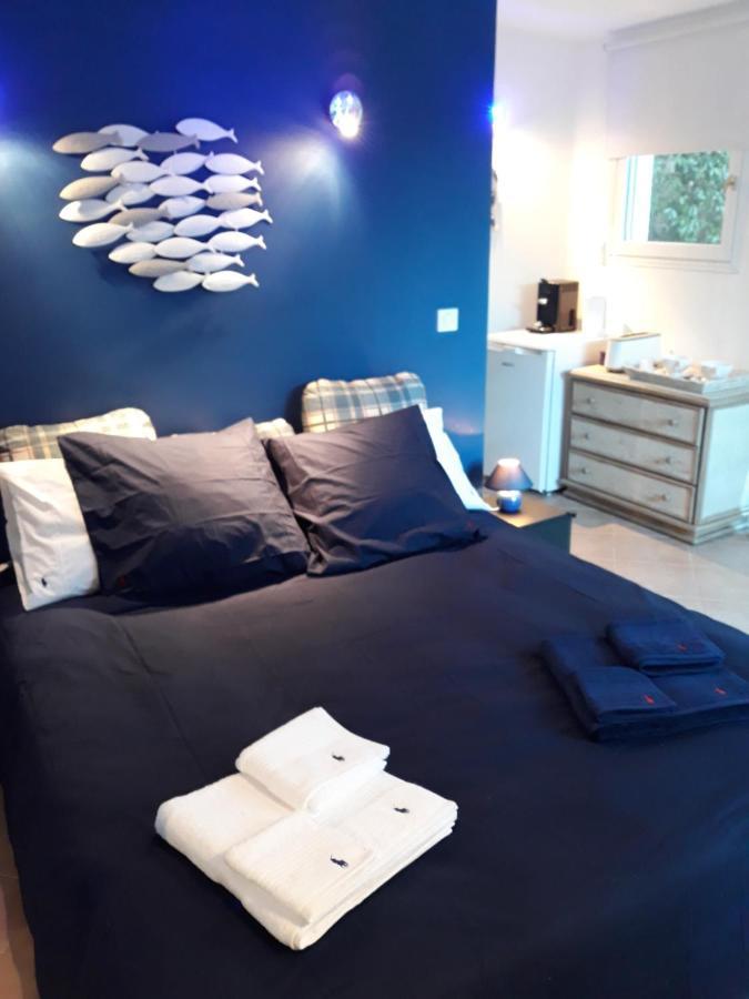 Dans Un Jardin Bb Et Jacuzzi Bed & Breakfast Mandelieu-La Napoule Exterior photo