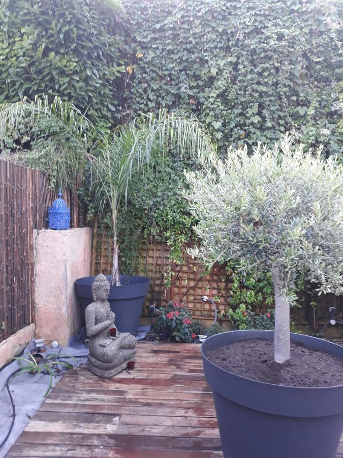 Dans Un Jardin Bb Et Jacuzzi Bed & Breakfast Mandelieu-La Napoule Exterior photo