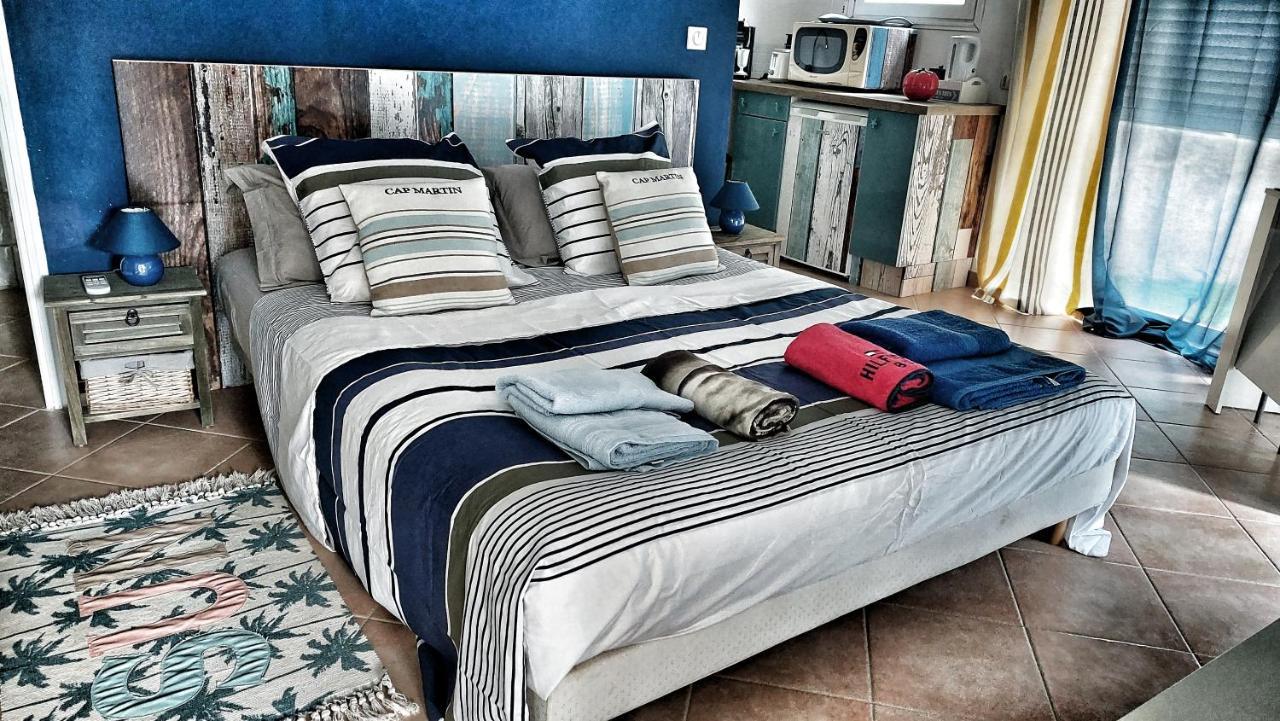 Dans Un Jardin Bb Et Jacuzzi Bed & Breakfast Mandelieu-La Napoule Exterior photo