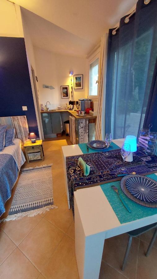 Dans Un Jardin Bb Et Jacuzzi Bed & Breakfast Mandelieu-La Napoule Exterior photo
