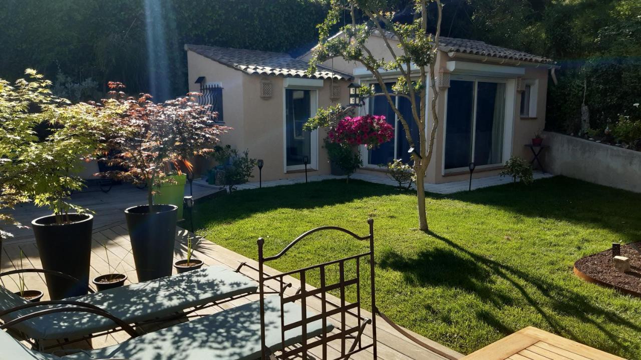 Dans Un Jardin Bb Et Jacuzzi Bed & Breakfast Mandelieu-La Napoule Exterior photo
